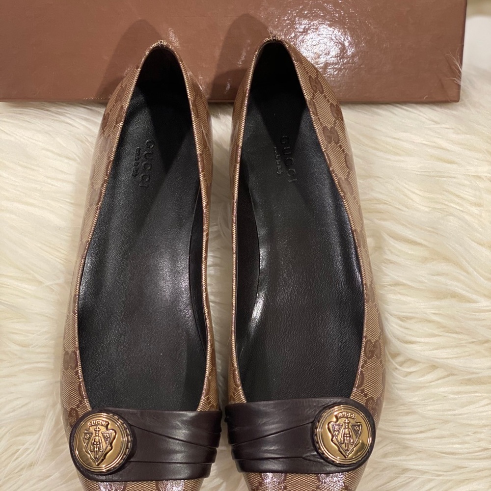 Gucci Flats NIB